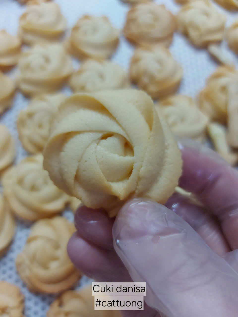 Bông Lan Trứng Muối